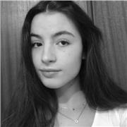 Alumna de 2Bachiller con certificado de inglés , con capacidad para dar clases desde niños hasta primero de bajadora, paciente y animada con experiencia previa